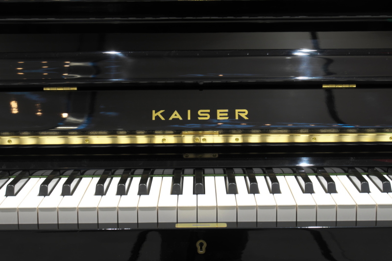 株式会社ピアノプラザ | KAISER K1M(812)